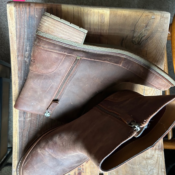 Sperry boots - Picture 1 of 2